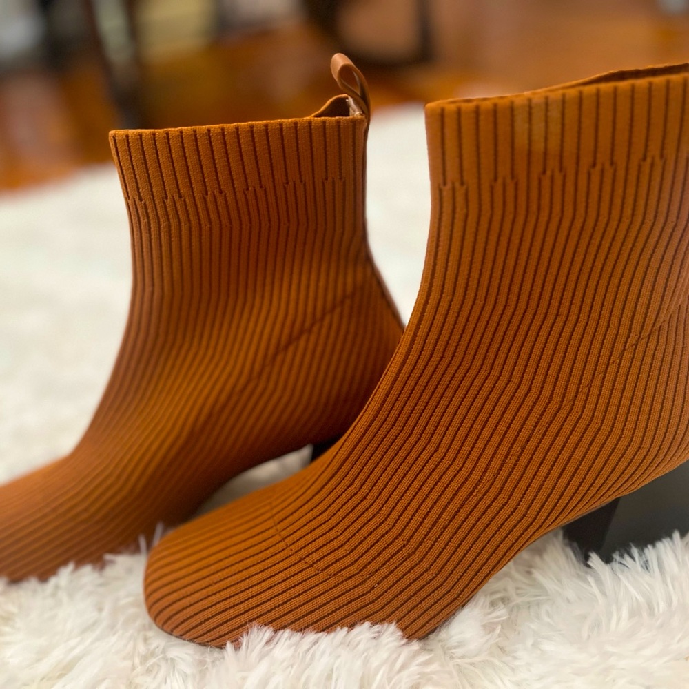 Steve Madden New never worn size 7.5 Dimmer ankle boots